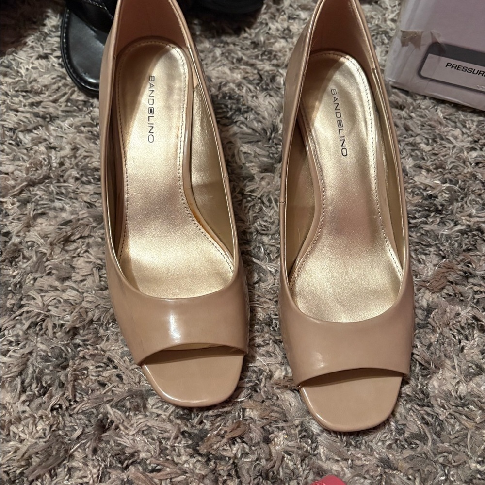 Bandolino Nude Peep Toe Heels